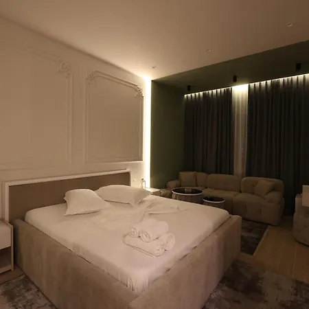 Elvis Hotel Mjull-Bathore